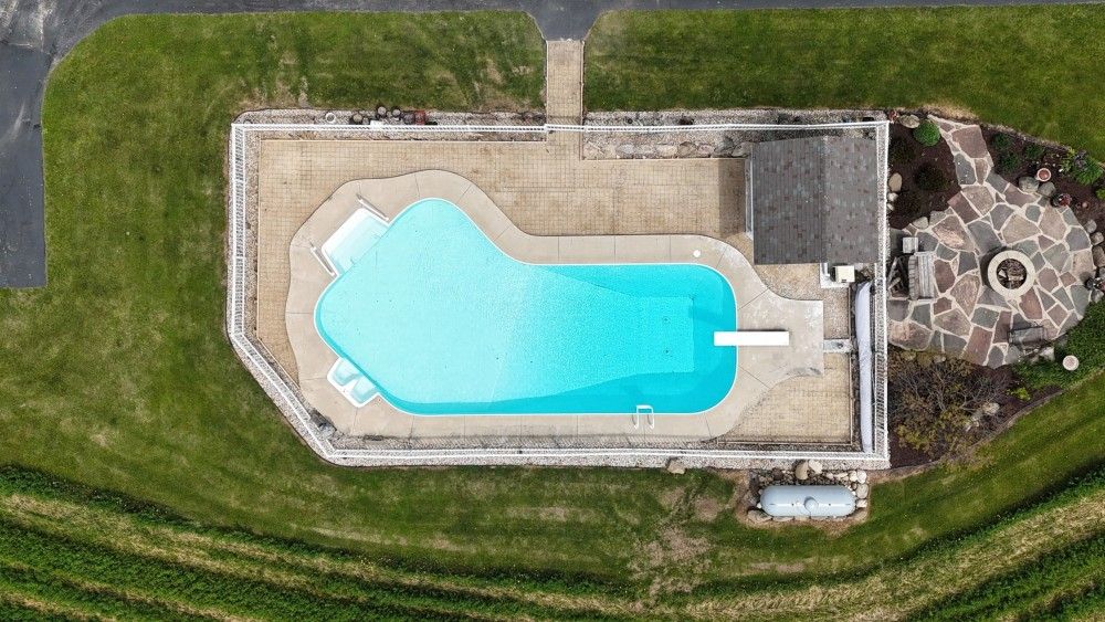 Vinyl Liner Replacement in Hartford WI - Before, Faded Liner