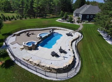 Fiberglass Pool Spa and Tanning Ledge Hartford